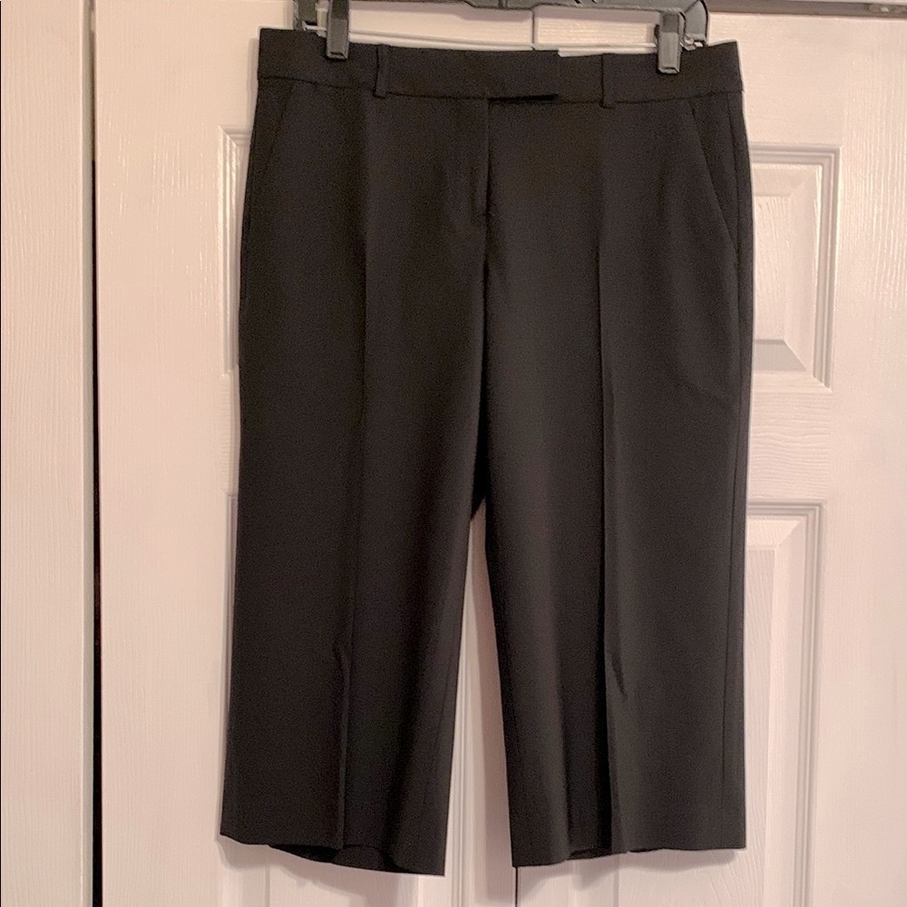 Theory Black Tailored Capris with Sleek Fit